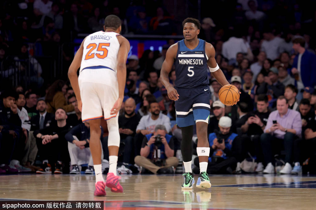 纽约尼克斯迎NBA总决赛关键赛，今夜完成体检，压力陡增，年轻球员得到机会的简单介绍