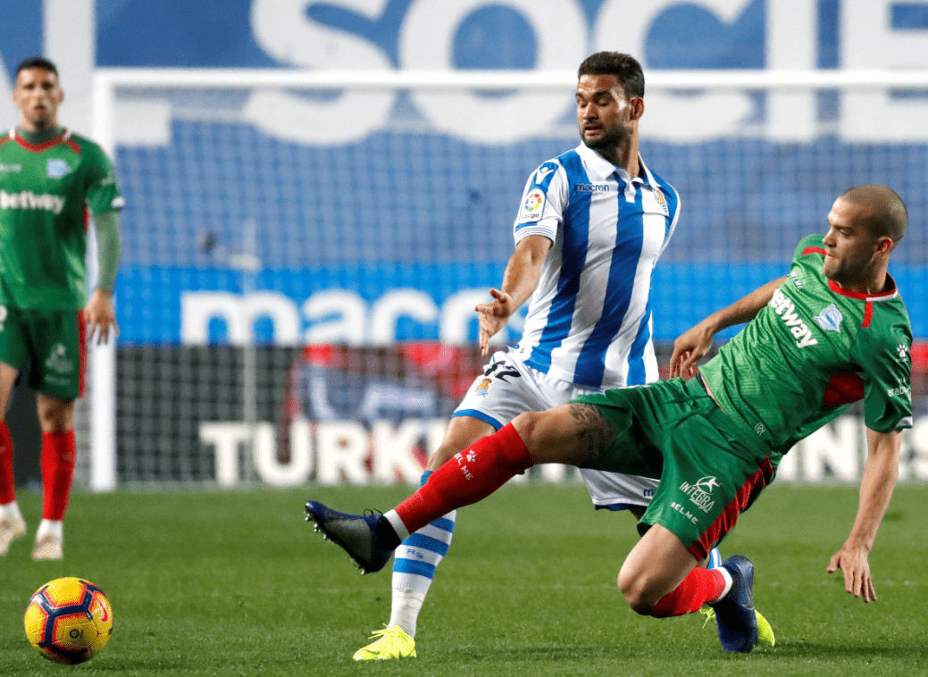 包含勒沃库森内部会议纪要流出——今晚防线松动;西甲使命明确;球队文化再被提及的词条 包含勒沃库森内部会议纪要流出——今晚防线松动;西甲使命明确;球队文化再被提及的词条