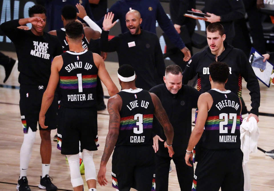 九游体育下载-包含转会期欧篮联传出新动向，密尔沃基雄鹿迎来里程碑，管理层表态——质疑声仍在，更衣室氛围转暖的词条